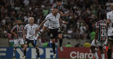 Corinthians e Fluminense lutam por vaga na decisão